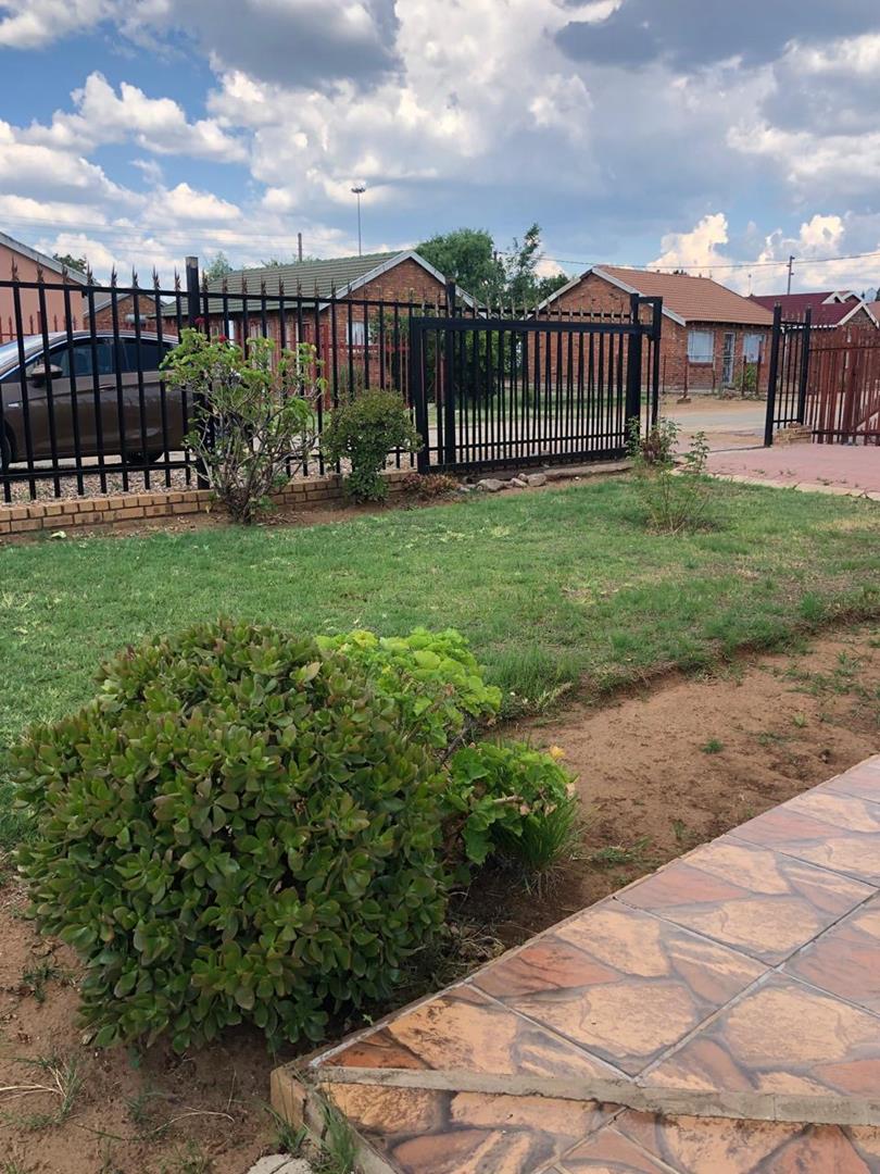 3 Bedroom Property for Sale in Mmabatho North West